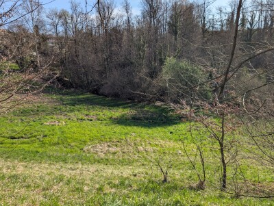 CUNARDO, CONTESTO BIFAMILIARE CON GIARDINO