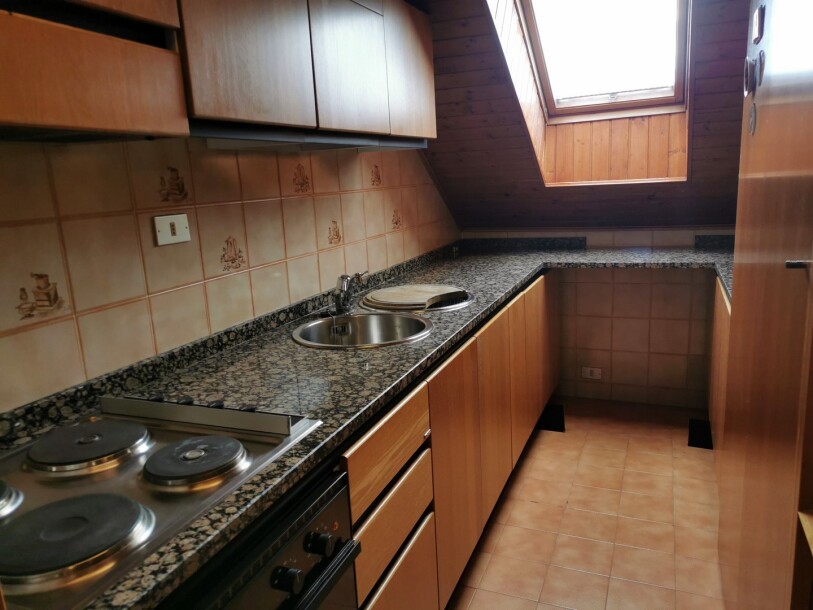 ARCISATE, SIGNORILE VILLA BIFAMILIARE-48