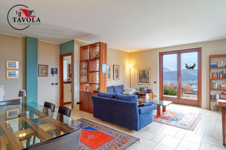 LUINO, PORZIONE DI VILLA BIFAMILIARE-5
