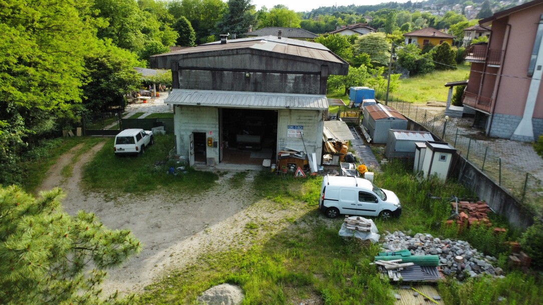 CUVEGLIO, CAPANNONE INDUSTRIALE CON PIAZZALE:-5