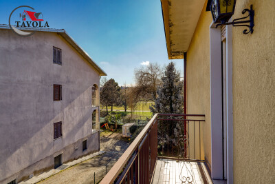 ARCISATE, TRILOCALE IN BIFAMILIARE