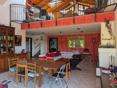 CUASSO AL PIANO, SIGNORILE VILLA CON PARCO