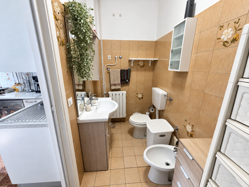 INDUNO OLONA, PORZIONE TERRACIELO CON BOX E LOCALE SGOMBERO-9