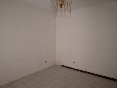 INDUNO OLONA, TRILOCALE IN CORTE CON BOX
