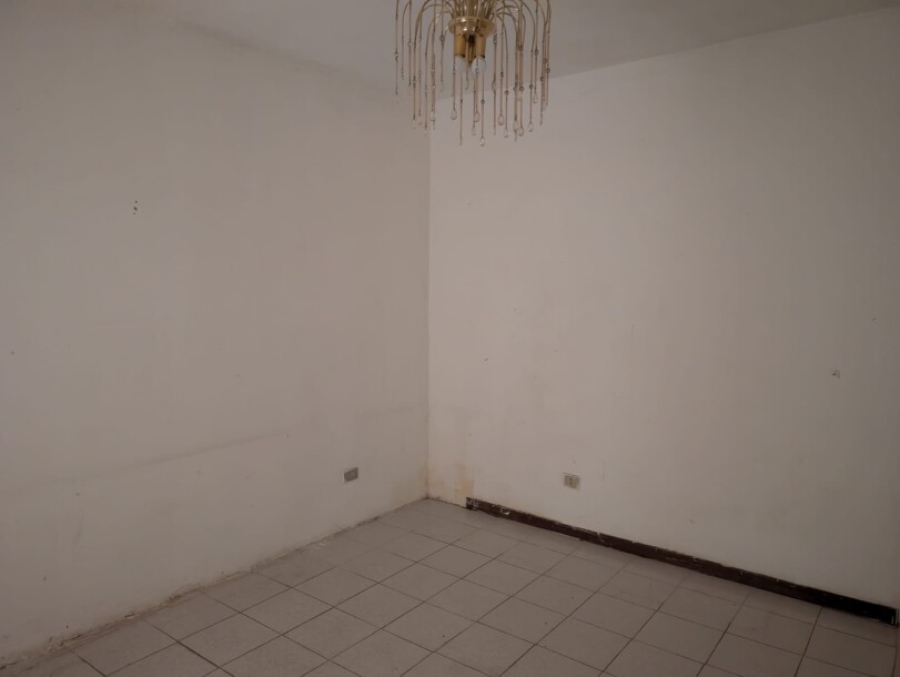 INDUNO OLONA, TRILOCALE IN CORTE CON BOX-11