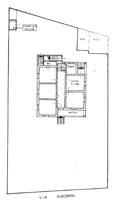ARCISATE, VILLA BIFAMILIARE